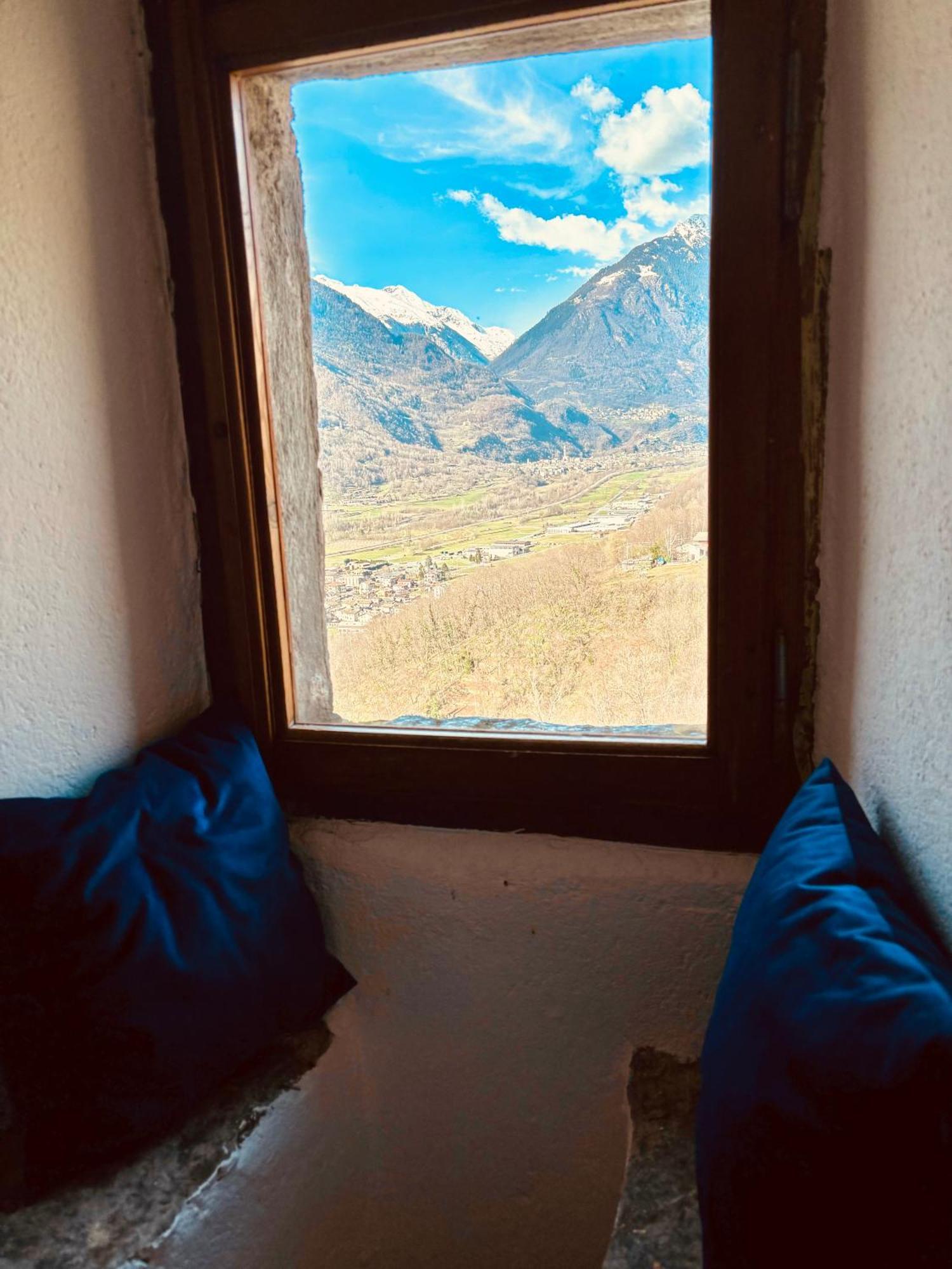 Foppoli Castle, Private 11Th Century Fortress With Panoramic View, Sauna And Hot Tub Overlooking The Valtellina Mazzo di Valtellina Ngoại thất bức ảnh